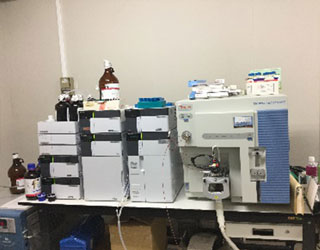 LC-MS/MS: Thermo-Fisher; TSQ Quantum Access MAX